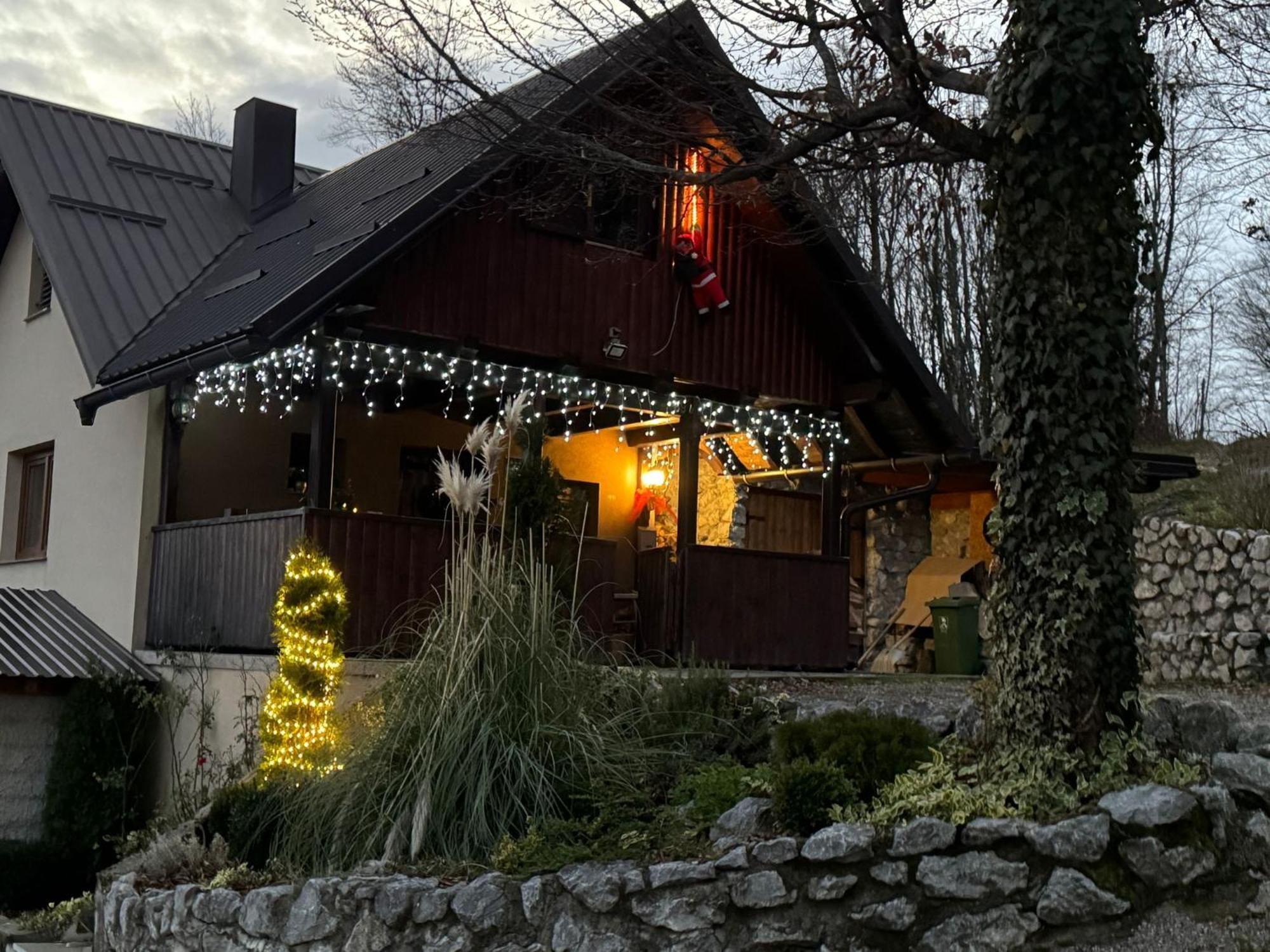 Villa Kuca Za Odmor "Neralic" Josipdol Esterno foto