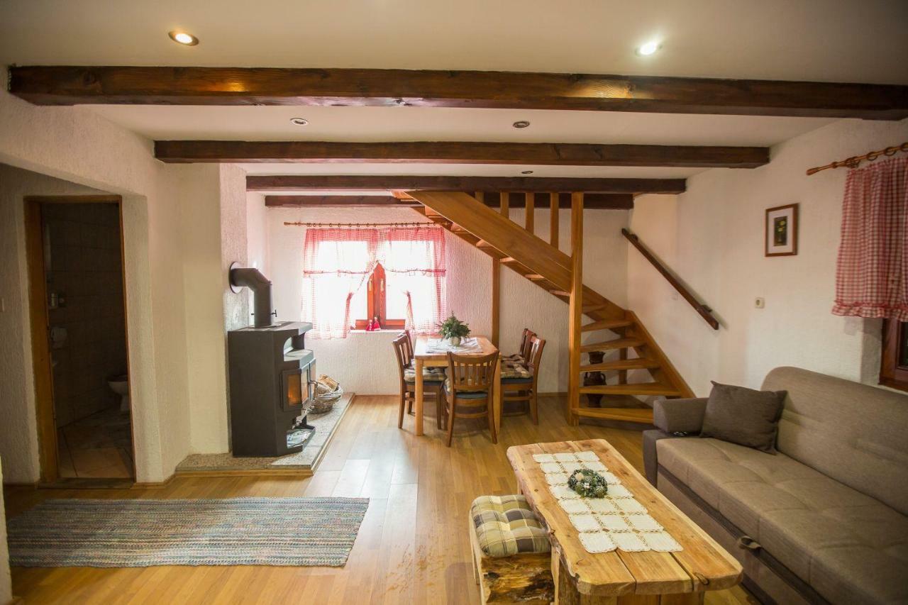 Villa Kuca Za Odmor "Neralic" Josipdol Esterno foto